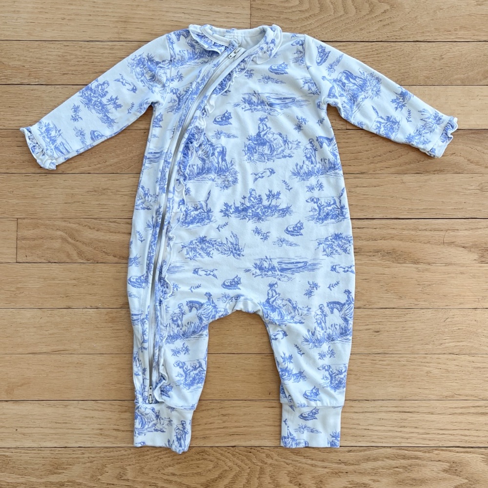 TESA BABE Classic Blue French Countryside Toile Print Ruffle Zip Up Pajamas